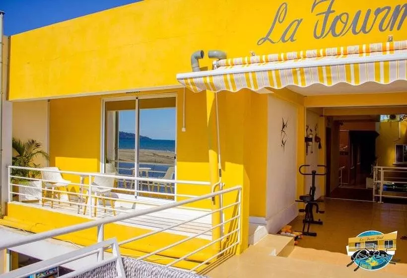 هتل La Fourmi Hôtel