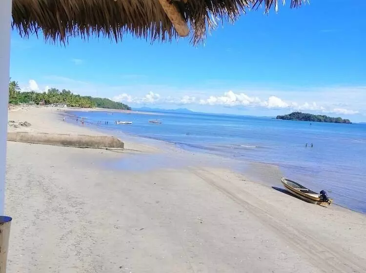 هتل La Fourmi Hôtel