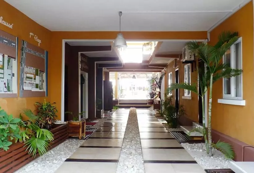 هتل La Fourmi Hôtel