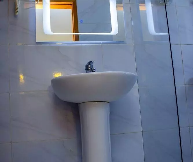 هتل La Fourmi Hôtel