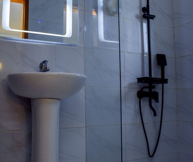 هتل La Fourmi Hôtel