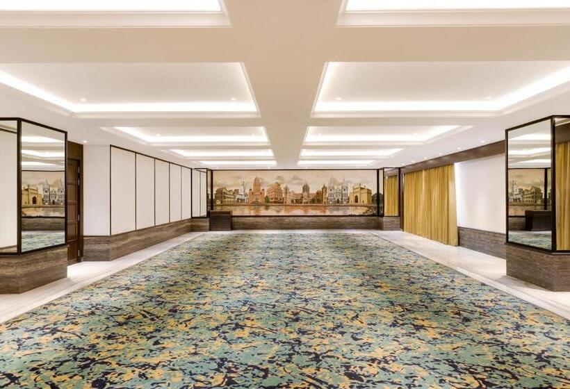 Hotel Lemon Tree Premier, Mumbai International Airport