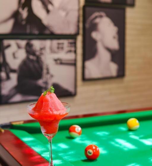 Hotel Lemon Tree Premier, Mumbai International Airport