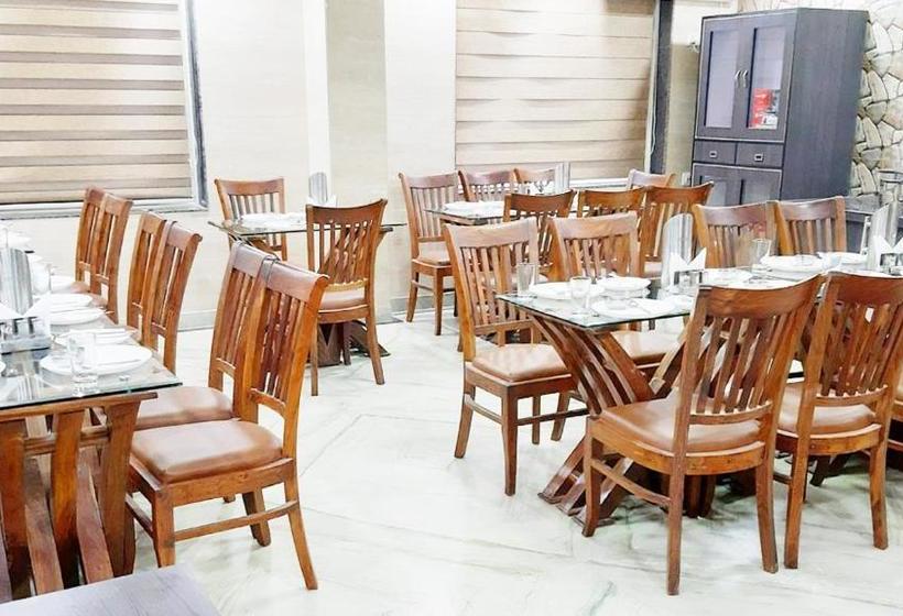 هتل Ocean Waves Chintpurine International