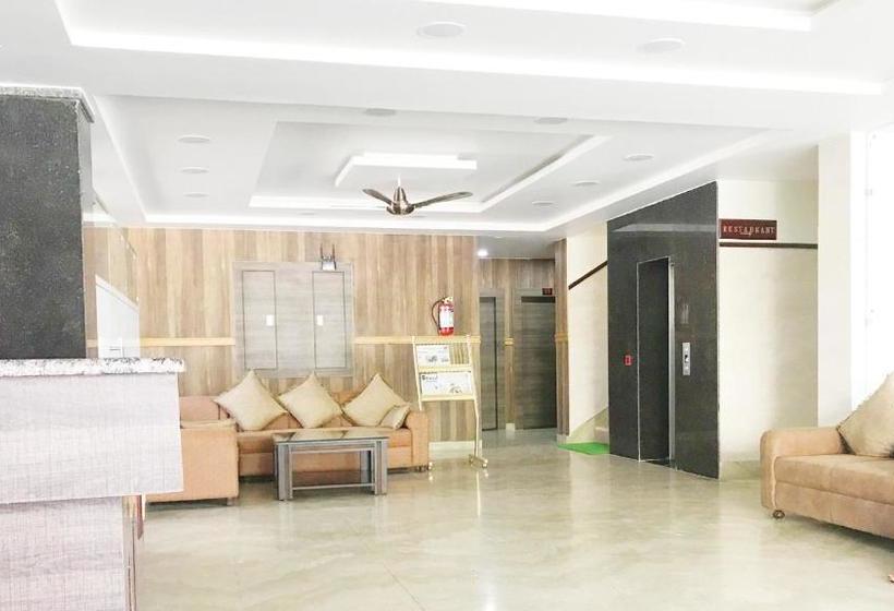 هتل Ocean Waves Chintpurine International