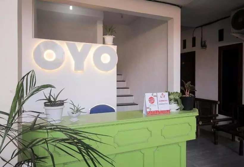 هتل Oyo 659 Kost And Home Stay Wisma Mulia