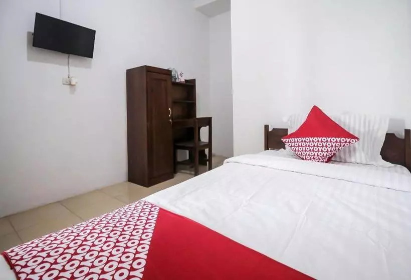 هتل Oyo 659 Kost And Home Stay Wisma Mulia