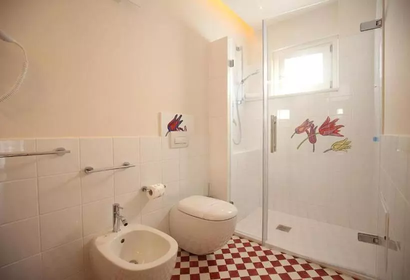 Majatalo Suite Hotel L Oasi Di Riaci