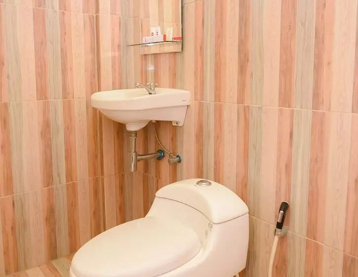 ホテル Capital O 854 Ub Caisar