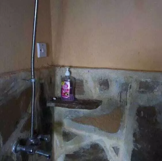 Wasini Dolphin Divers Lodge   Hostel