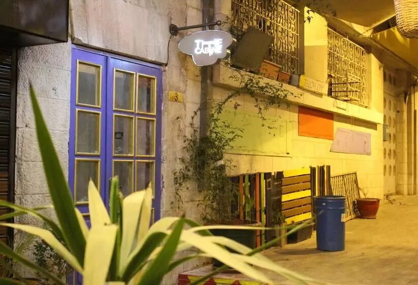 هاستل The Cabin