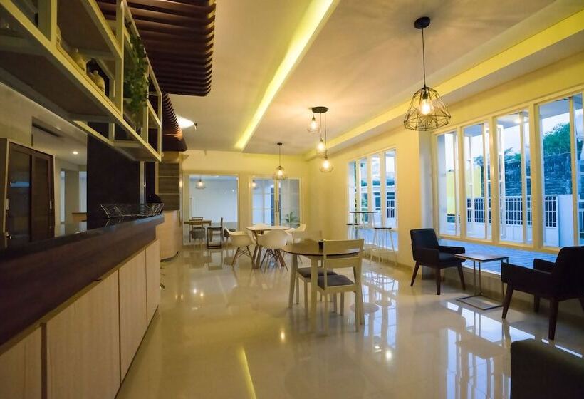 Nocleg ze śniadaniem W House