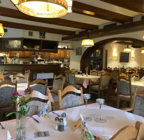 ホテル Restaurant Idyll