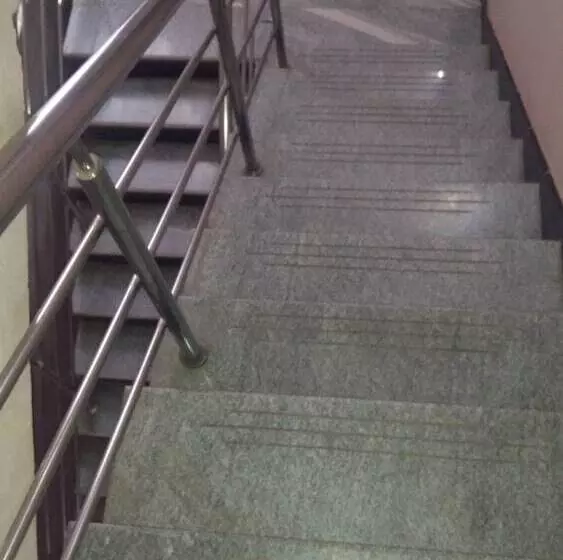 Hotelli Iroomz Nagamayuri