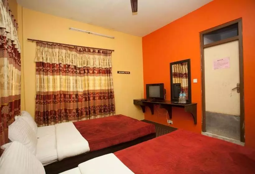 هتل Pashupati Plaza By Oyo Rooms