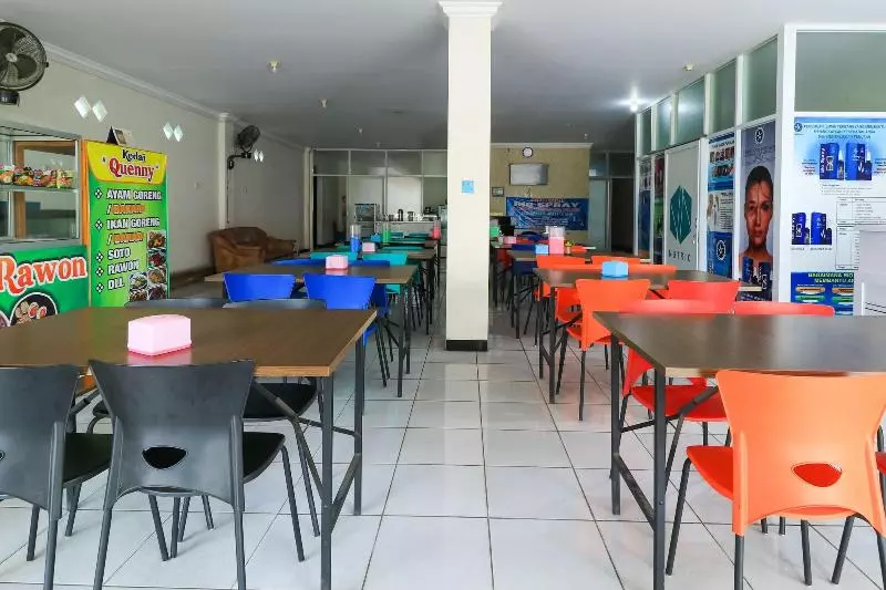 ホテル Ratu Guest House Syariah