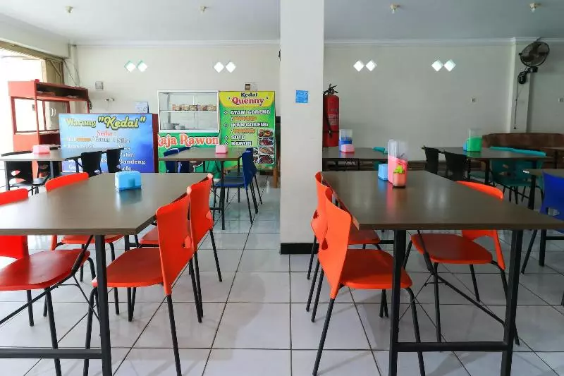 ホテル Ratu Guest House Syariah