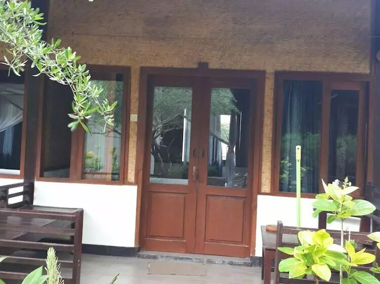 ホテル Laba Laba Bungalow