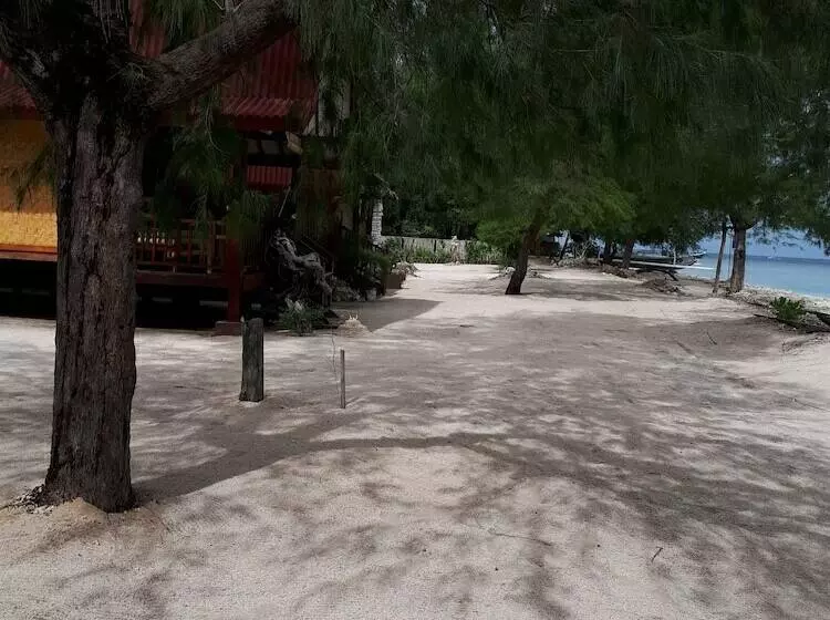 ホテル Laba Laba Bungalow