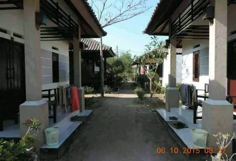 ホテル Laba Laba Bungalow