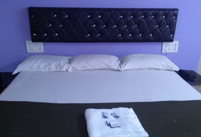 Iroomz Hotel New Ss Inn