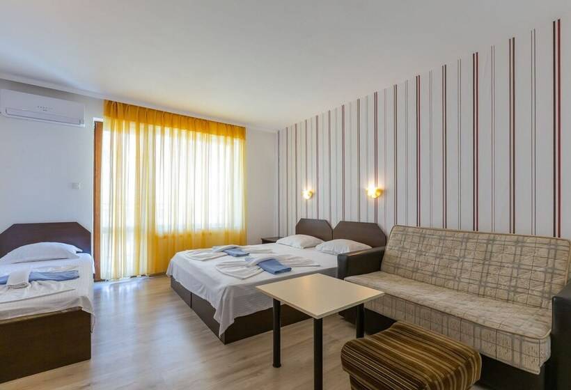 펜션 Dafinka Guest House