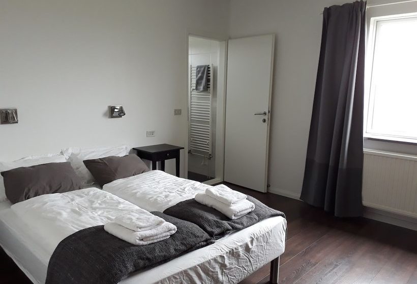 پانسیون Guesthouse Geldingaholt