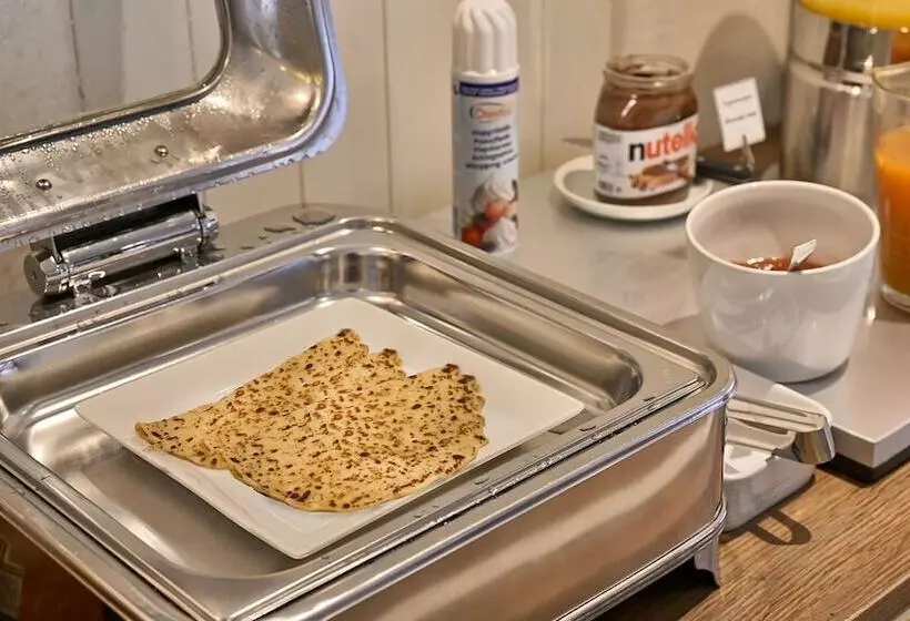 فندق Amadeus By First