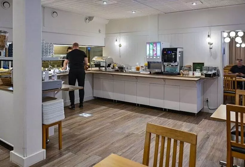 فندق Amadeus By First