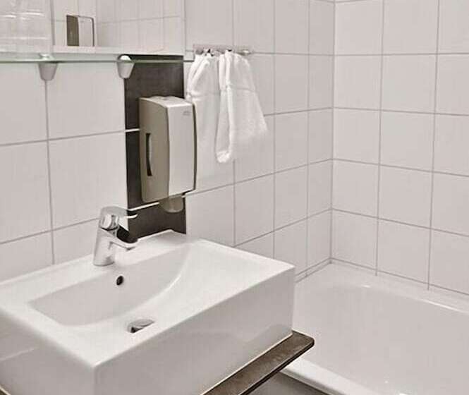 هتل Amadeus By First