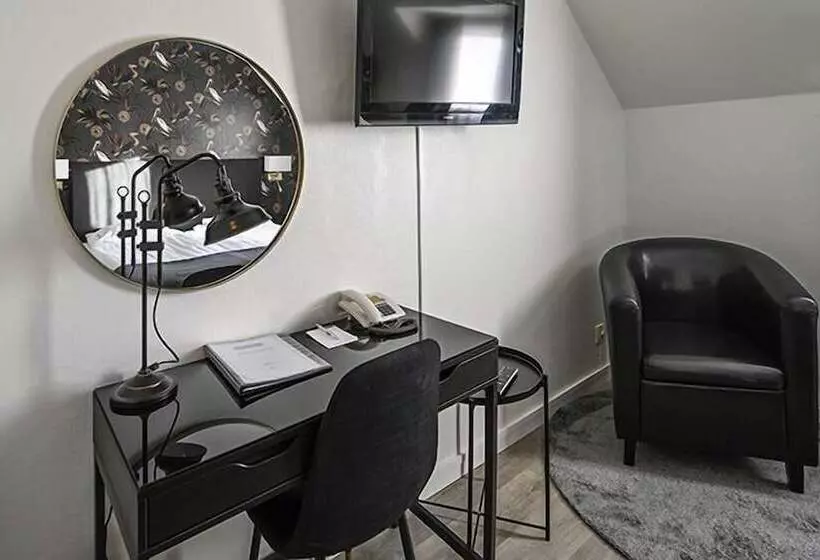 فندق Amadeus By First