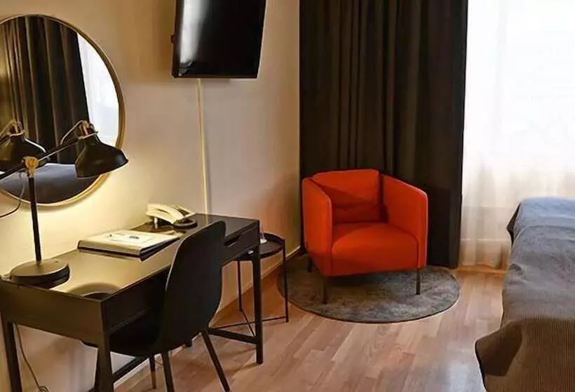 فندق Amadeus By First