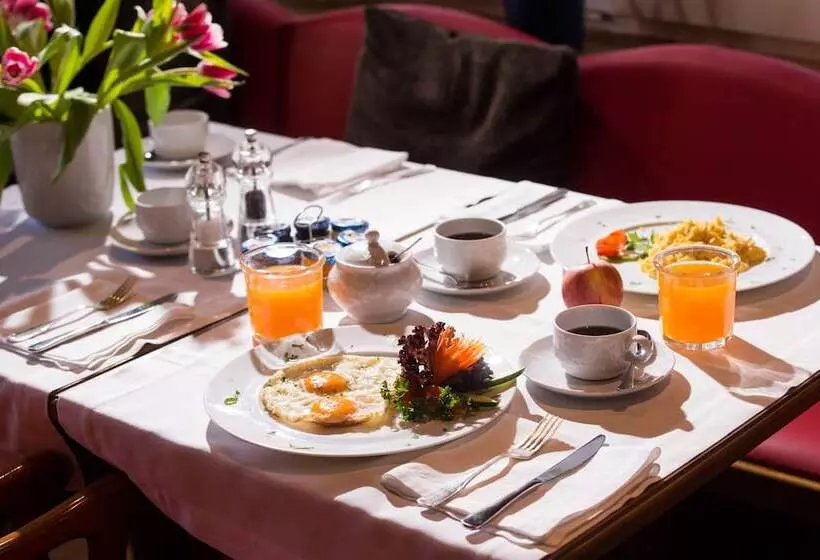 Boutique Hotel Albana Real   Restaurants & Spa