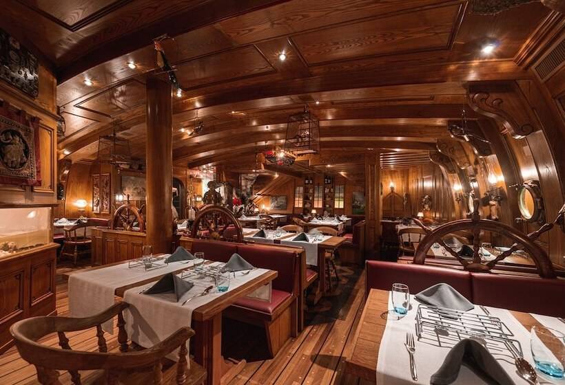 Boutique Hotel Albana Real   Restaurants & Spa