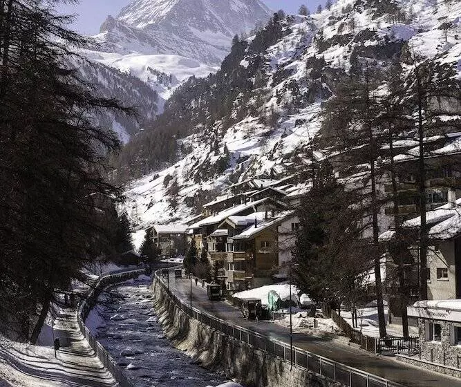 Boutique Hotel Albana Real   Restaurants & Spa