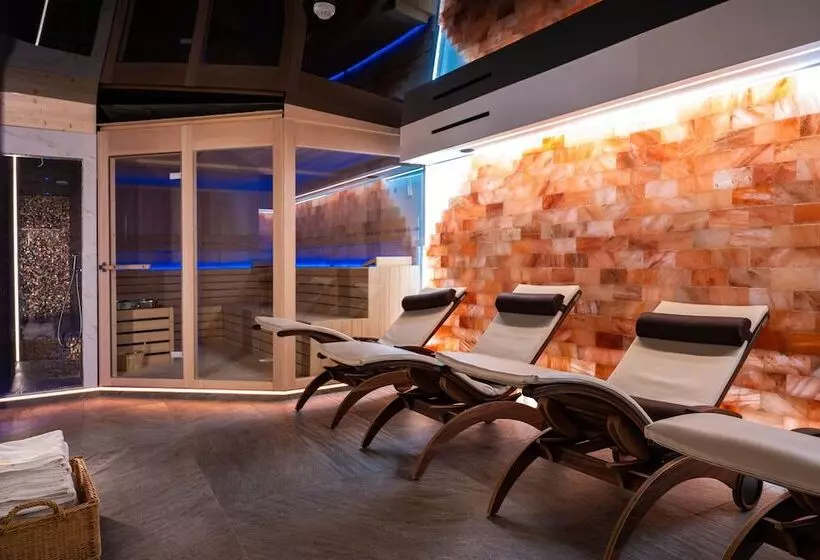 Boutique Hotel Albana Real   Restaurants & Spa