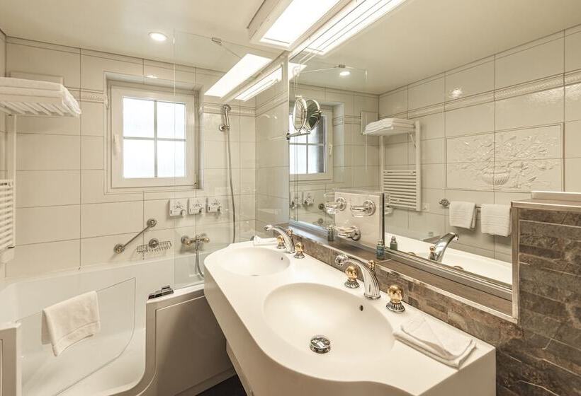 Boutique Hotel Albana Real   Restaurants & Spa