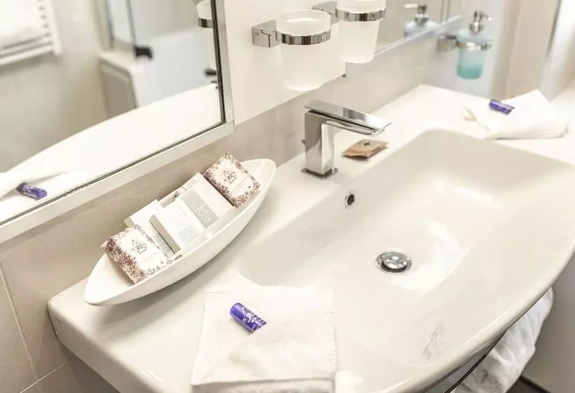 Boutique Hotel Albana Real   Restaurants & Spa