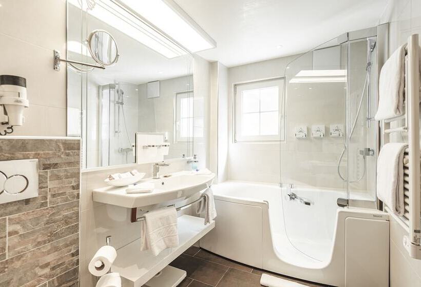 Boutique Hotel Albana Real   Restaurants & Spa