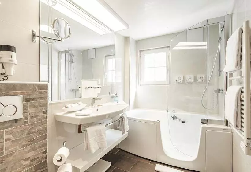 Boutique Hotel Albana Real   Restaurants & Spa