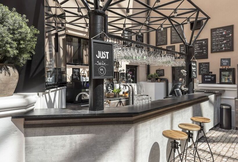 Clarion Collection Hotel Victoria