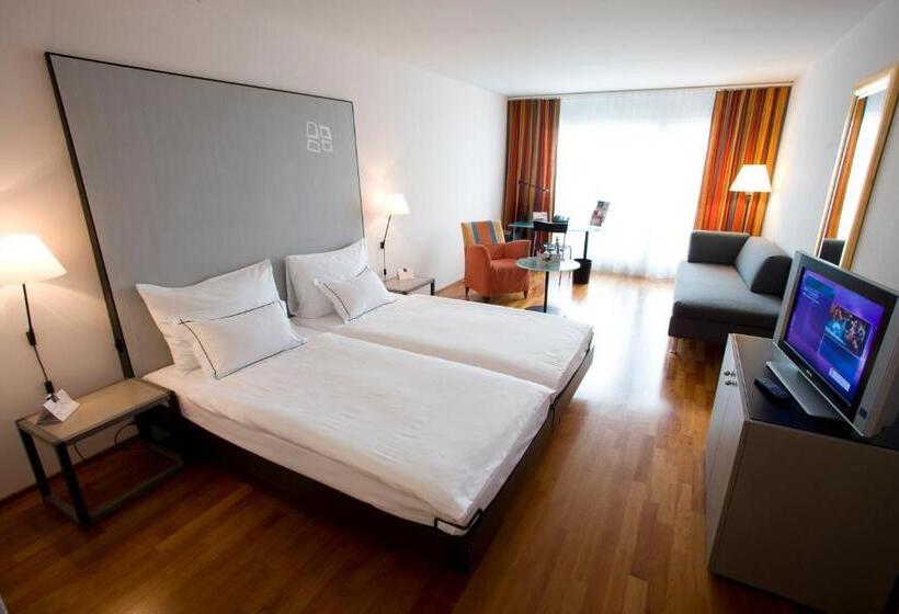 בית מלון כפרי Seedamm Plaza