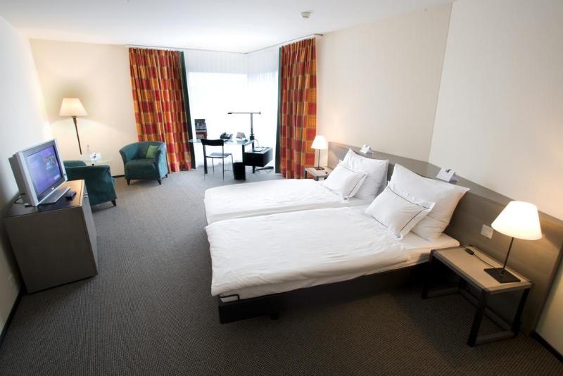 בית מלון כפרי Seedamm Plaza