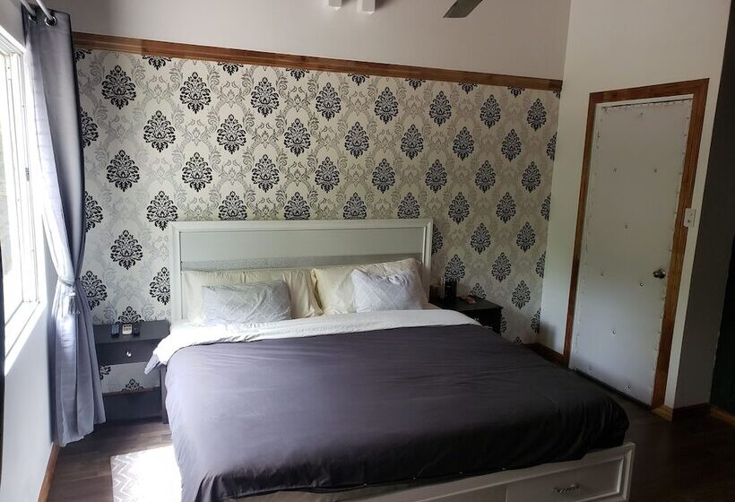 Отель Better Life Suites & Studio