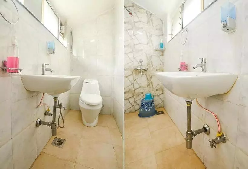 Hotelli Fabexpress Royal Baga Residency