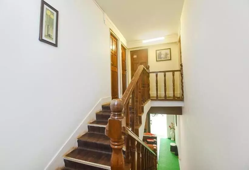 Hotelli Fabexpress Royal Baga Residency