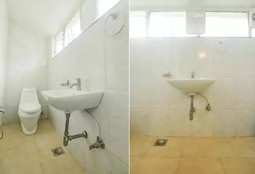 Hotelli Fabexpress Royal Baga Residency