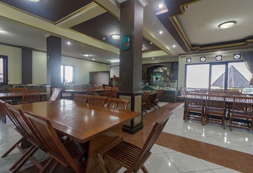 בית מלון כפרי Reddoorz Syariah @ Cipanas