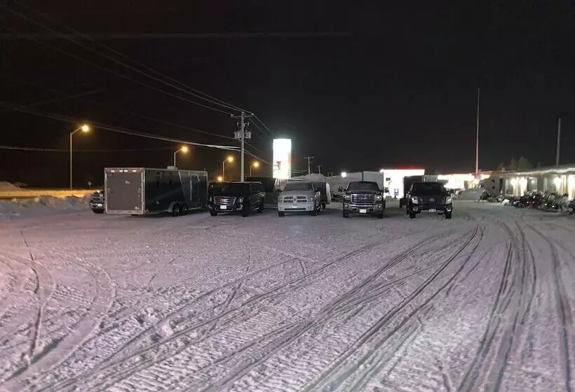 ホテル Travelodge By Wyndham Cochrane