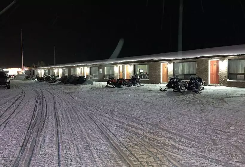 ホテル Travelodge By Wyndham Cochrane